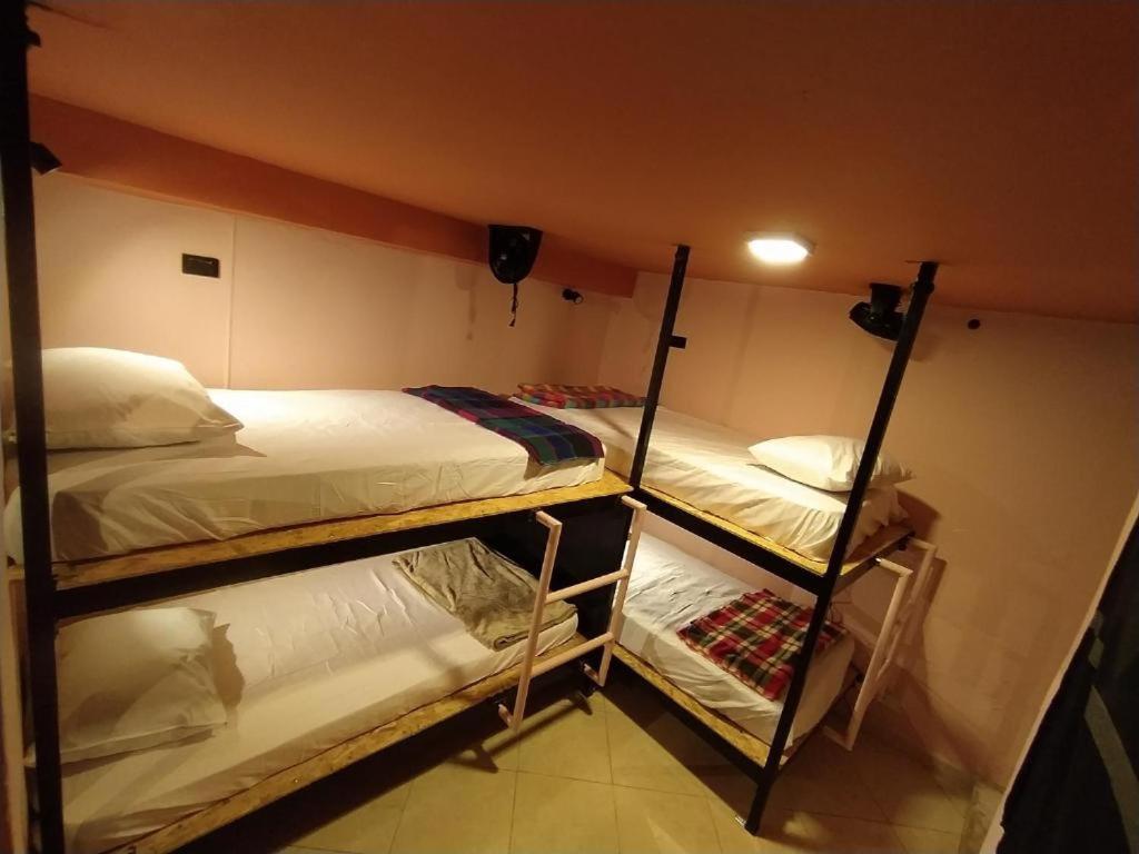Hostal Casa Primavera Medellín Zewnętrze zdjęcie