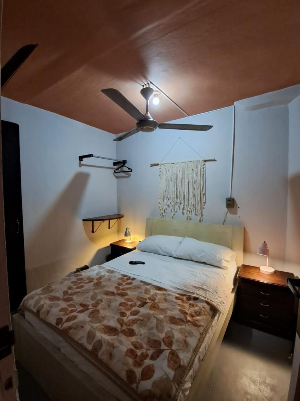 Hostal Casa Primavera Medellín Zewnętrze zdjęcie