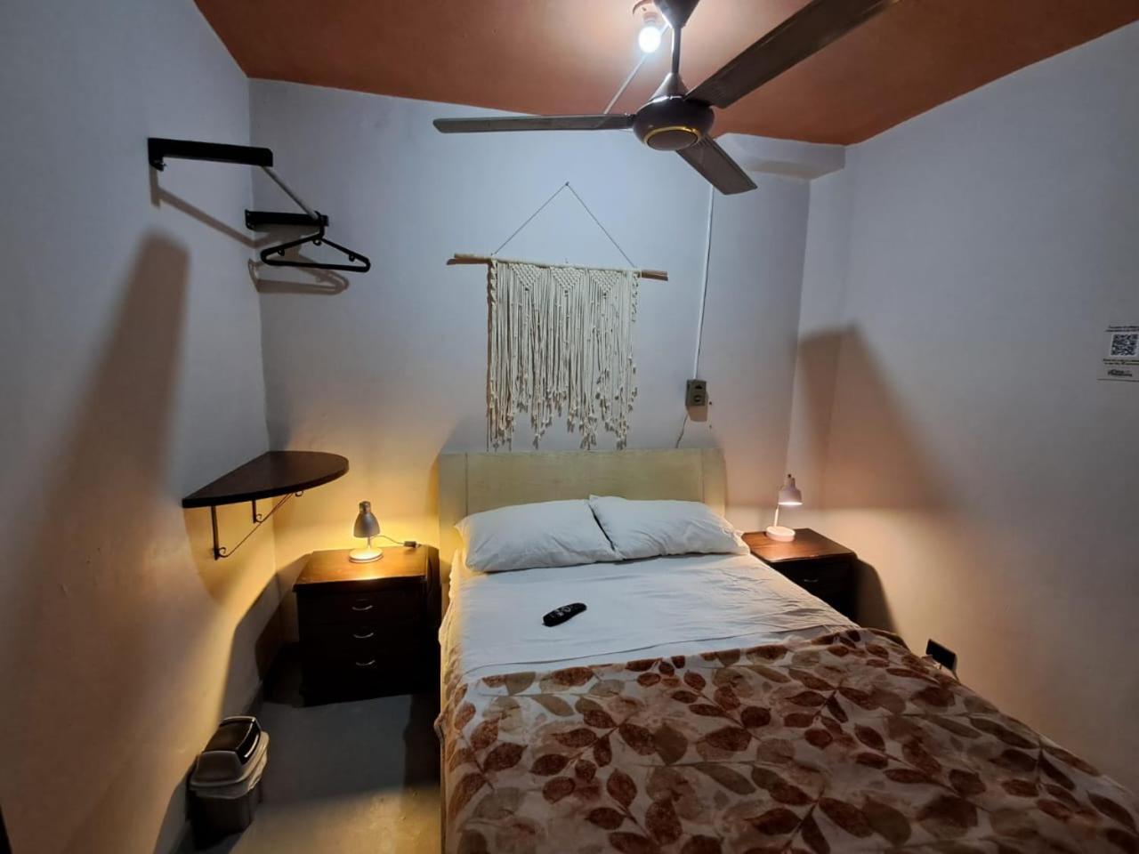 Hostal Casa Primavera Medellín Zewnętrze zdjęcie